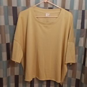 FINAL PRICE Secret Treasures gold short sleeve sweatshirt Size 3X